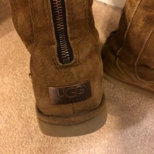 Ugg